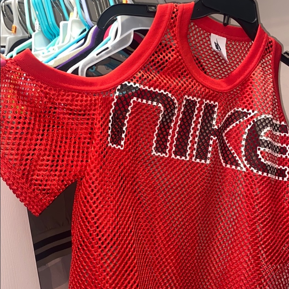 Nike cut off shoulder jersey